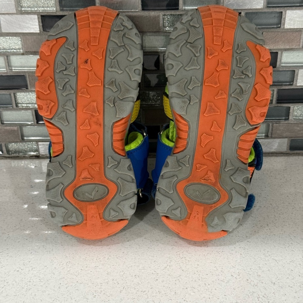 Bundle of 2 items /Kids Outdoor Sandals/Black & Blue and Green/boy size 6 - Picture 9 of 15
